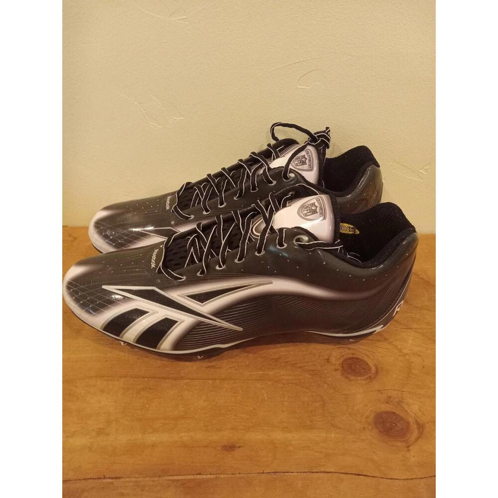 Reebok Men's SIZE 15 Cleats NFL Equipment Black White Cleats Sports Shoes NWT